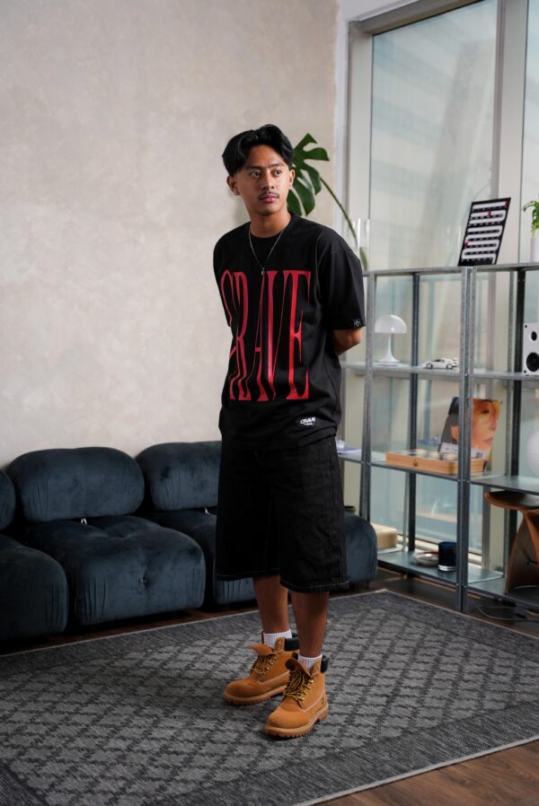 BEN02893 Remastered Crowded - Black