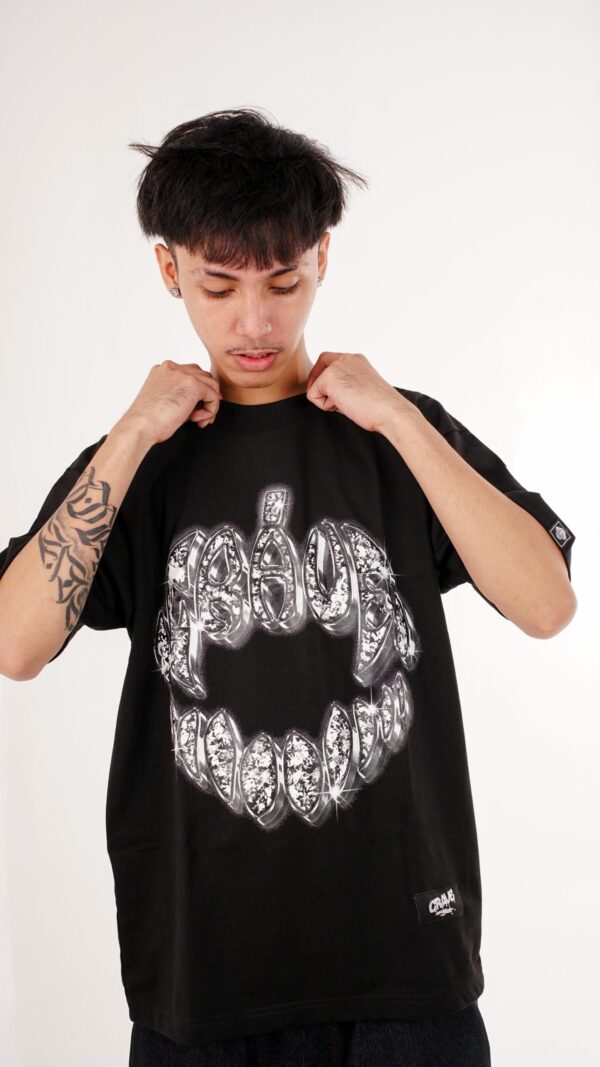 Iced Out Fangz