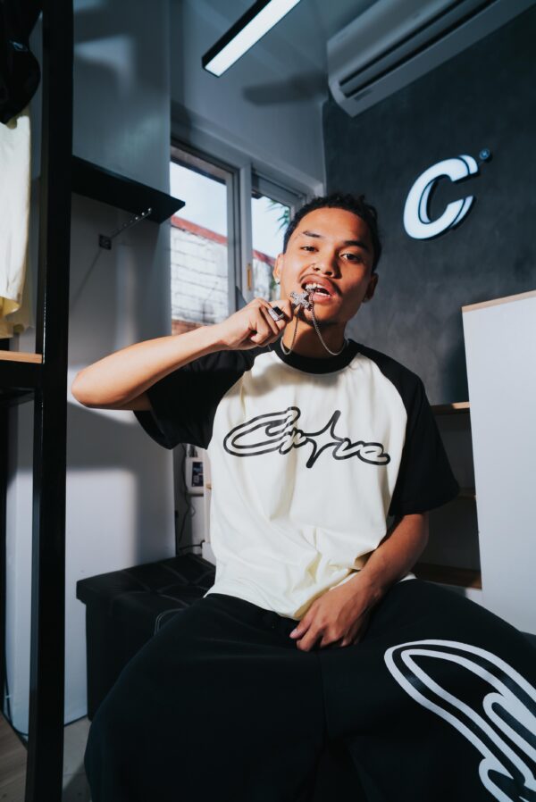 BEN05236 Raglan Tee - Black